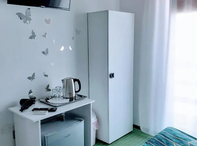 Atipic Πανσιόν